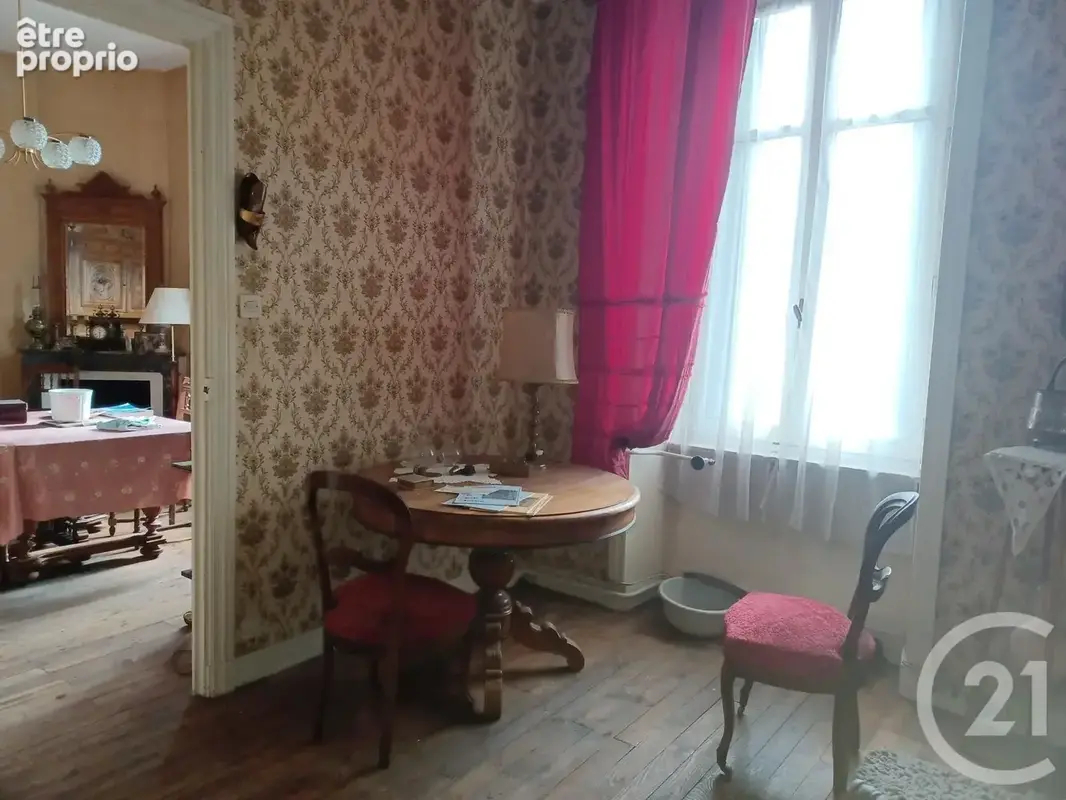 Maison 10 pièces 220 m² à vendre à Bourg-Argental (42220) - photo 7