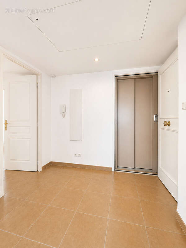 Appartement à BEAUSOLEIL