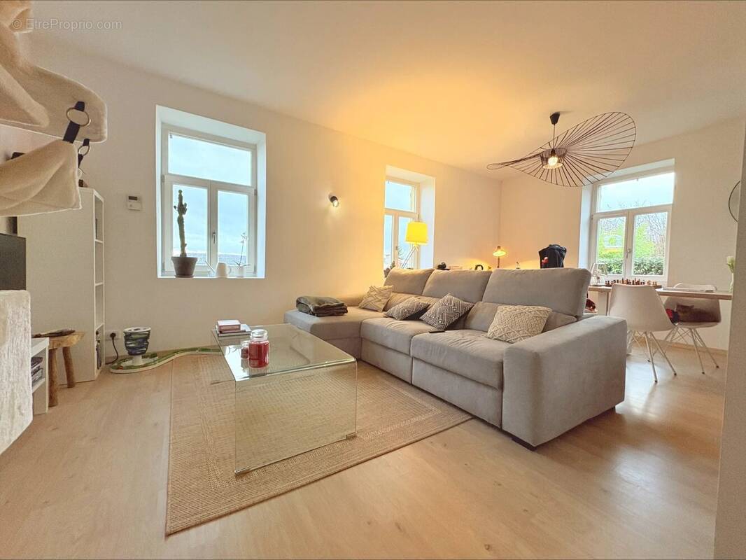 Appartement à SCY-CHAZELLES
