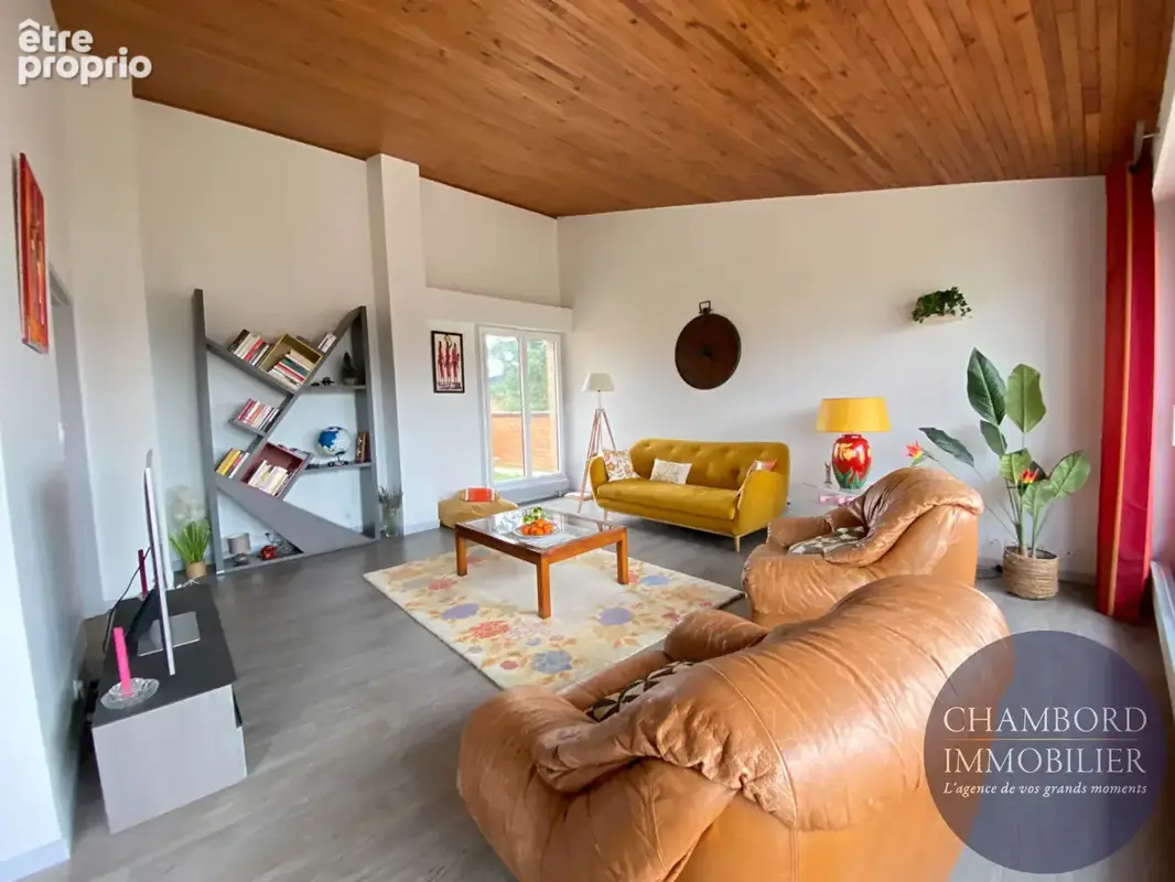 Appartement d'Exception à Blois - Dernier Étage avec 4 Balcons et Garage - photo 9