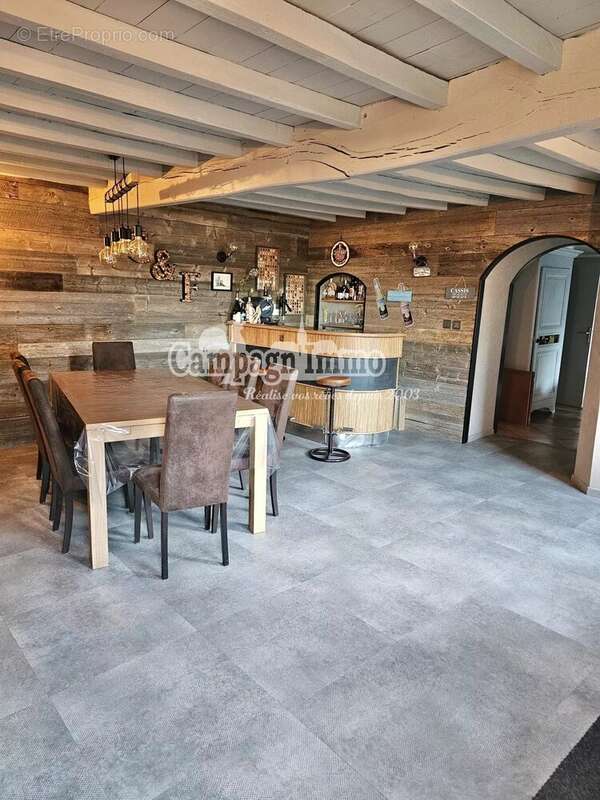 Maison à LONGESSAIGNE