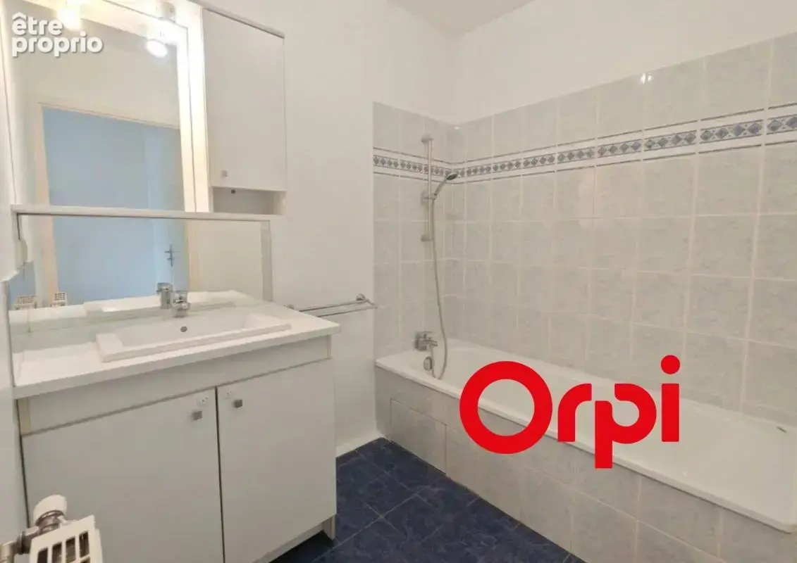 Appartement T3 - lumineux - terrasse et parking sécurisé – Moulin-à-Vent - Vénissieux - photo 8