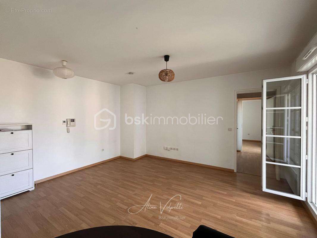 Appartement à MAGNY-LE-HONGRE