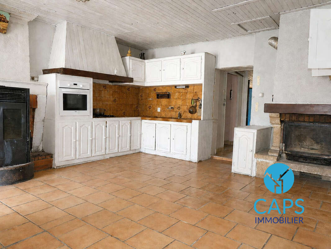 Maison 96 m² à Sainte-Severe  - photo 3