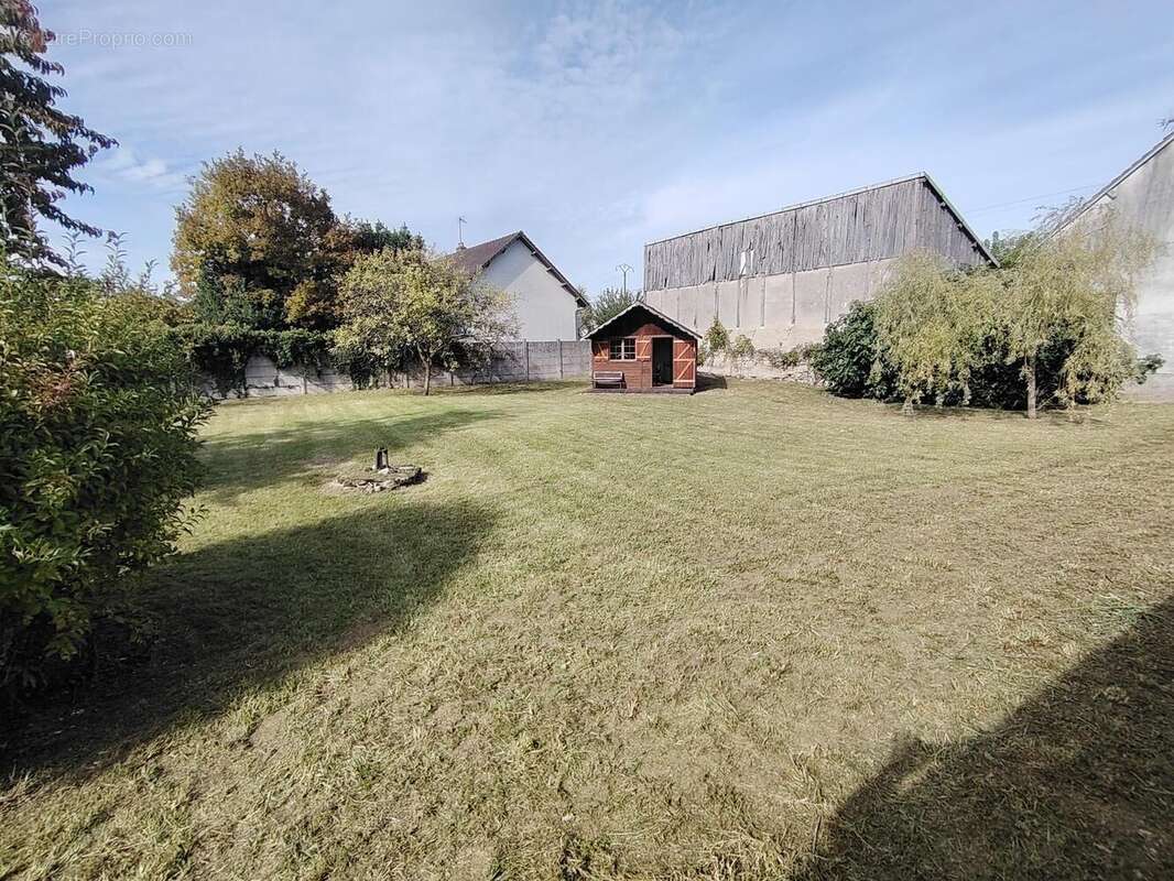 Photo 2 - Terrain à MERY-SUR-SEINE