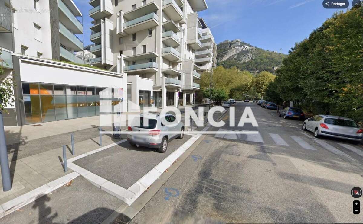 Commerce à GRENOBLE