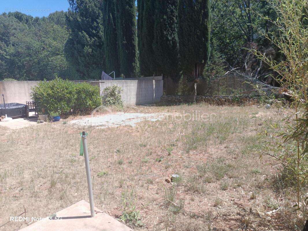 Vivez le charme calme de la campagne dans une maison rénovée au cœur de LE VAL! - photo 11