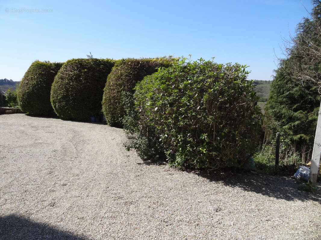 Maison 91 m2 avec logement indépendant, jardin et deux garages   Rostrenen - photo 14