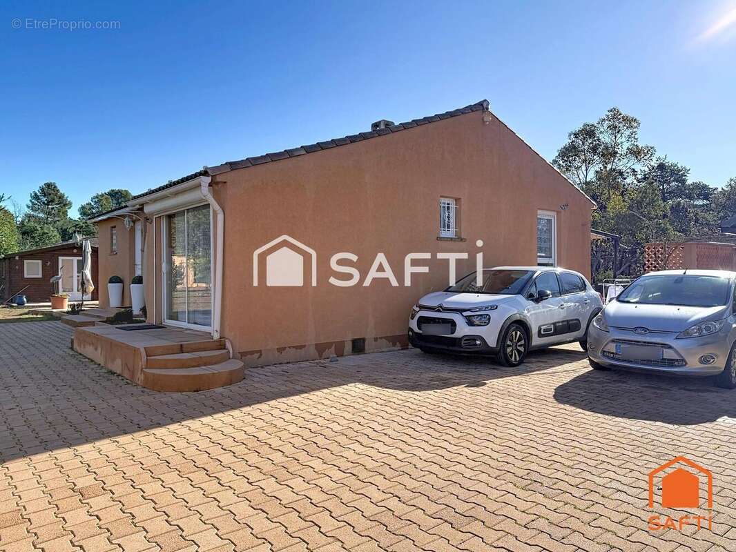 Photo 2 - Maison à REGUSSE