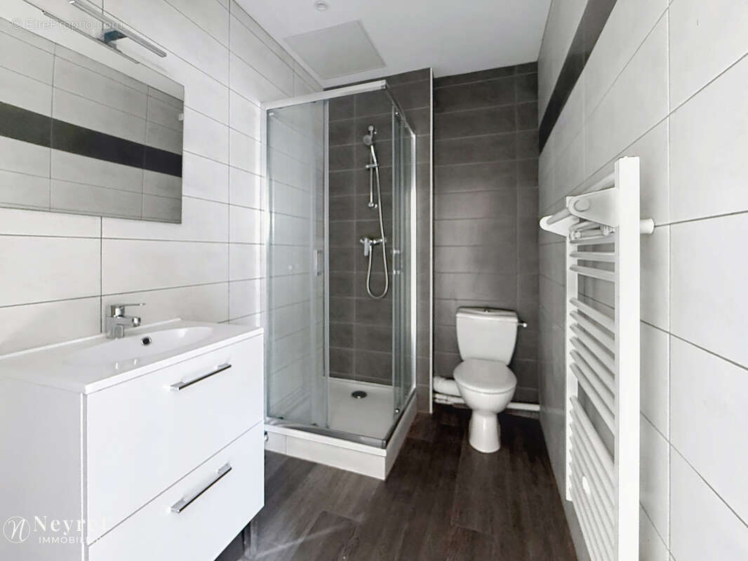 Appartement à SAINT-ETIENNE