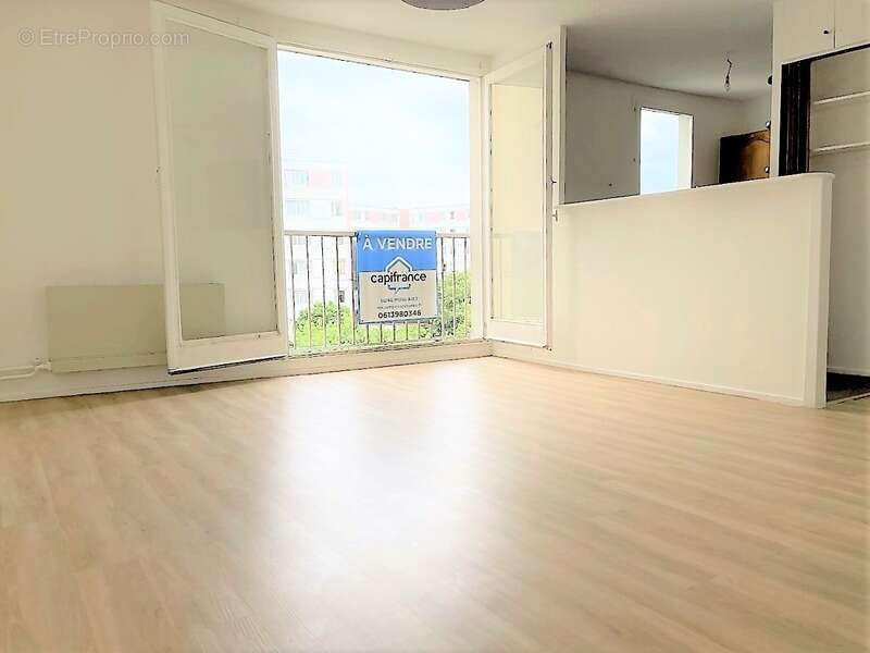Appartement à vendre 2 pièces SAINT DENIS (93) - photo 3