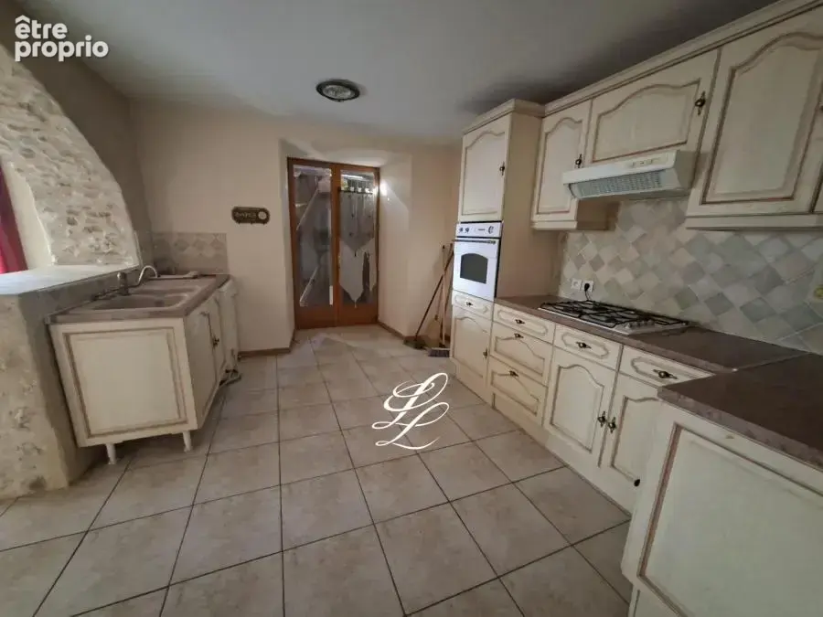Maison 155 m² à Epineu-Le-Chevreuil  - photo 3