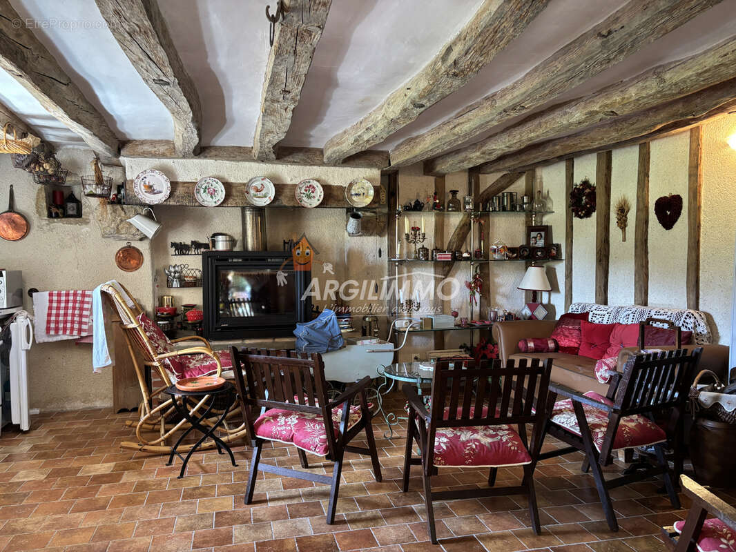 Maison à LE BREIL-SUR-MERIZE
