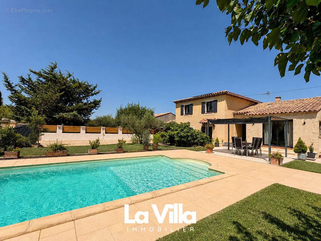 Maison Fontvieille 6 pièce(s) 139 m2 - photo 13