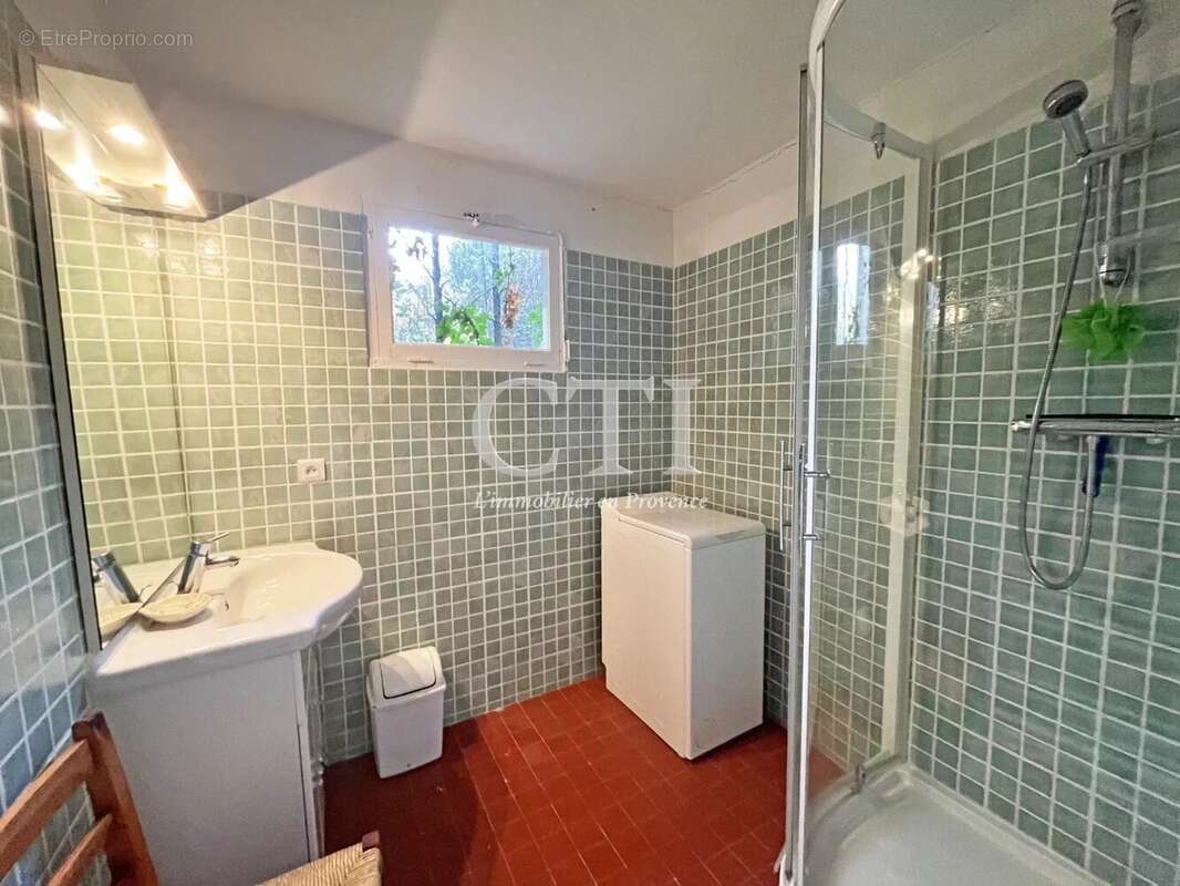 Maison à MONTBRUN-LES-BAINS