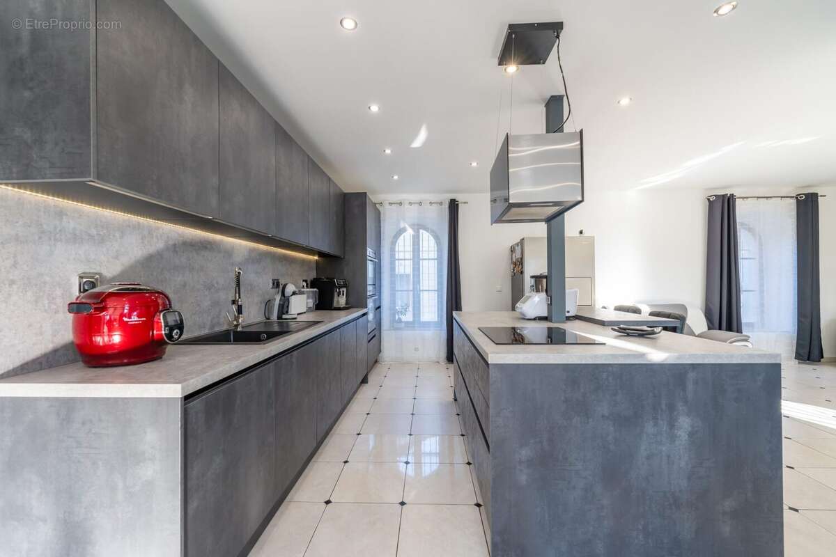 Maison à CHARMENTRAY