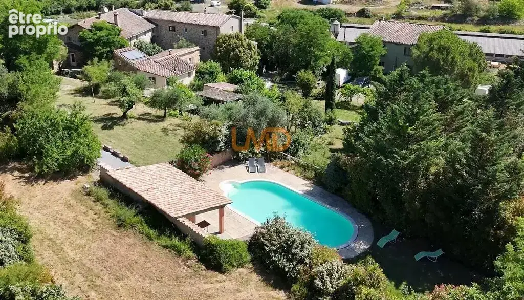 Propriété de caractère avec 2 gîtes, piscine et terrain construc - photo 22