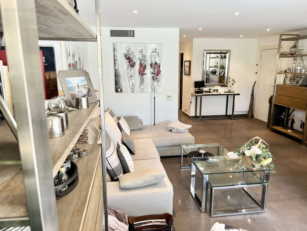 Cannes basse californie proche mer commerces t3/t4 de 90m2 terrasse sud garage cave - photo 2