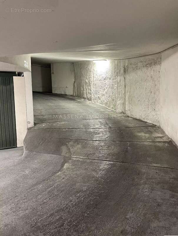 Parking à NICE