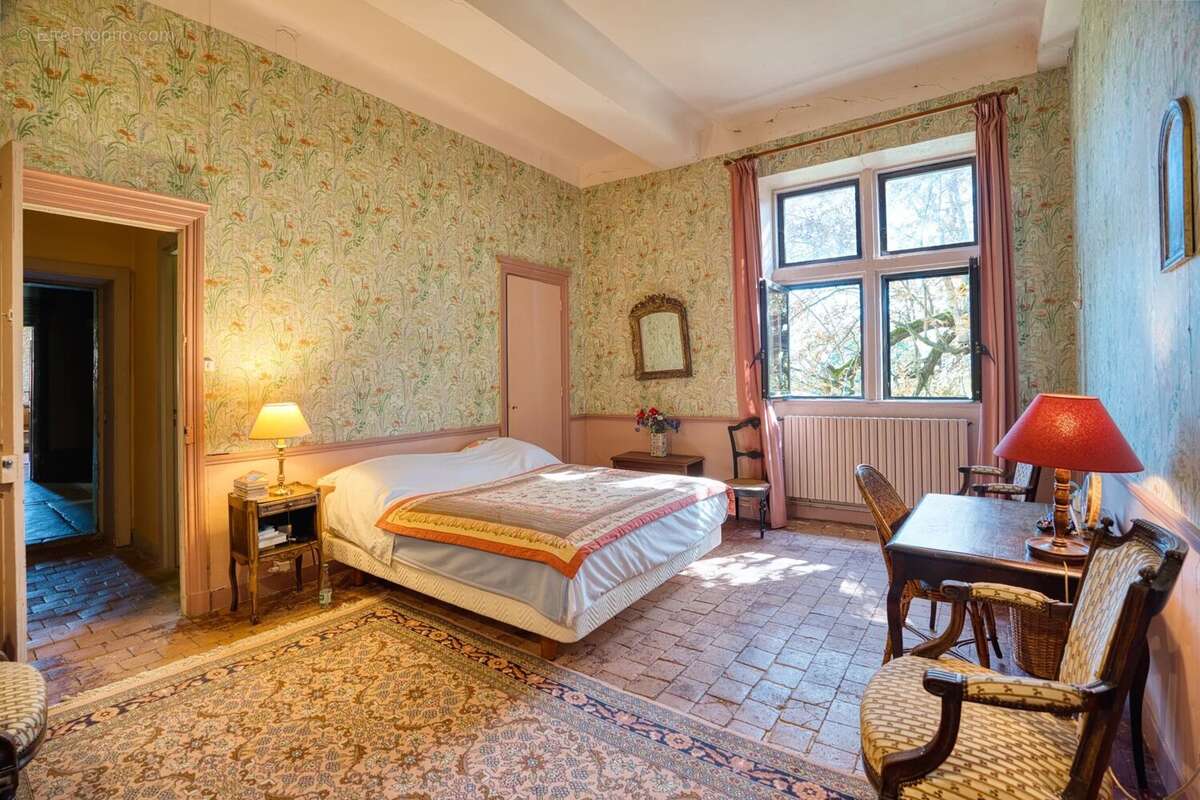 Maison à CHAZAY-D&#039;AZERGUES