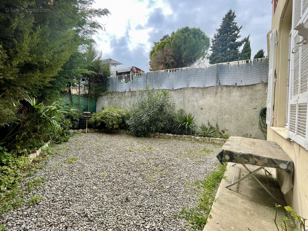 Cimiez - bas de maison avec jardinet - investissement locatif - photo 19