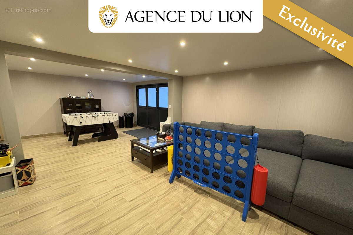 Maison à HOUDAN