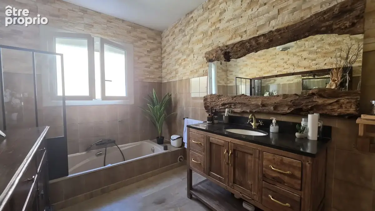 Maison 215 m2 sur terrain de 807 m2 avec piscine au sel - photo 16