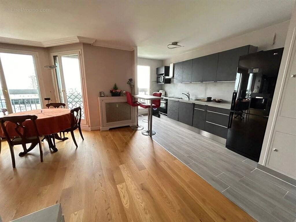 Appartement à PARIS-19E