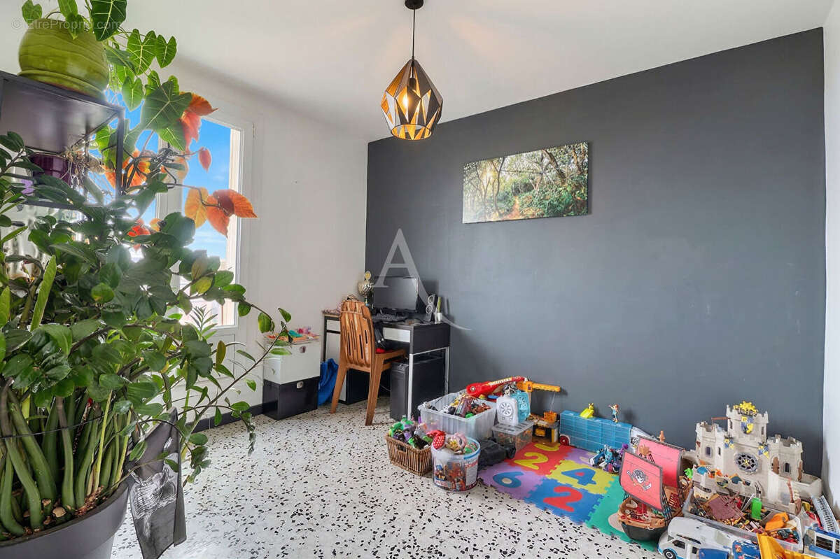 Appartement à MARSEILLE-12E
