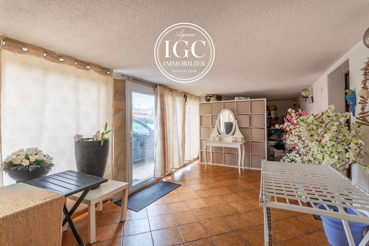 Maison à SAUSSET-LES-PINS