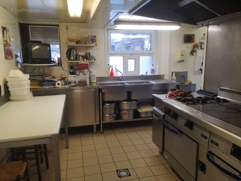 Commerce à BELLOU-EN-HOULME