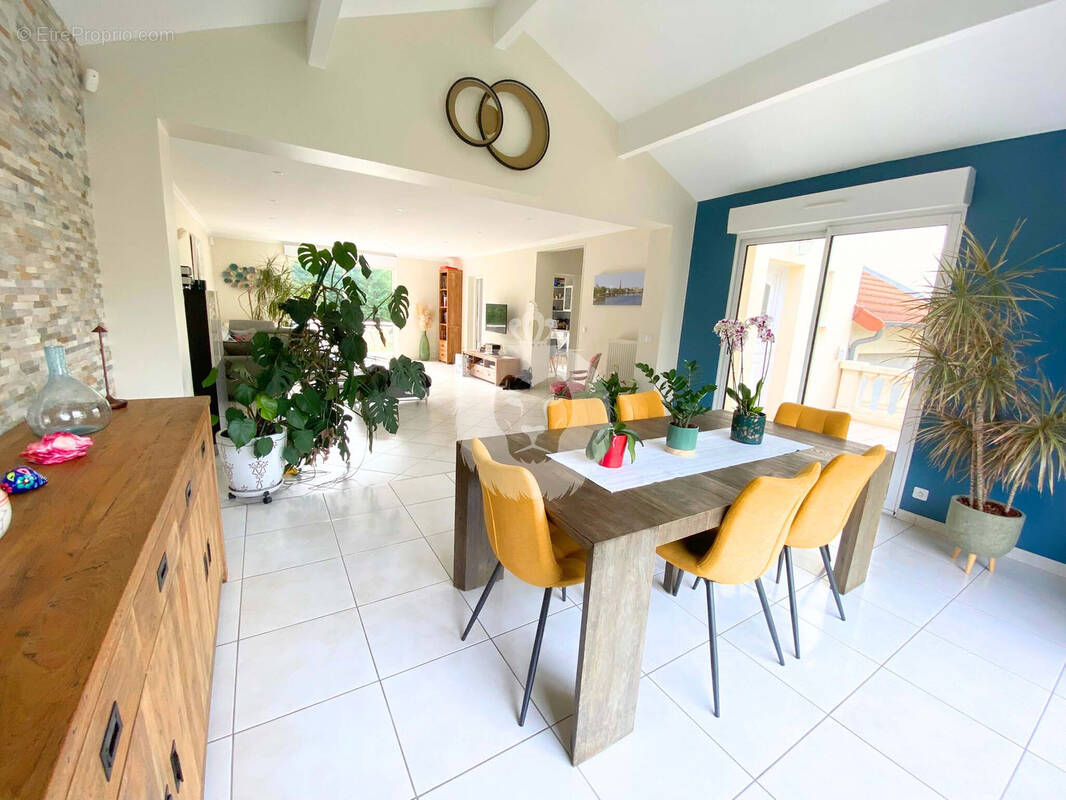 Maison à BRY-SUR-MARNE