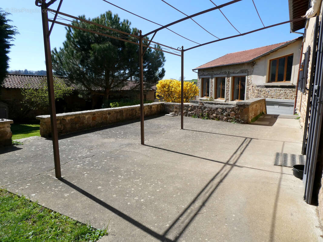 Maison à LONGESSAIGNE