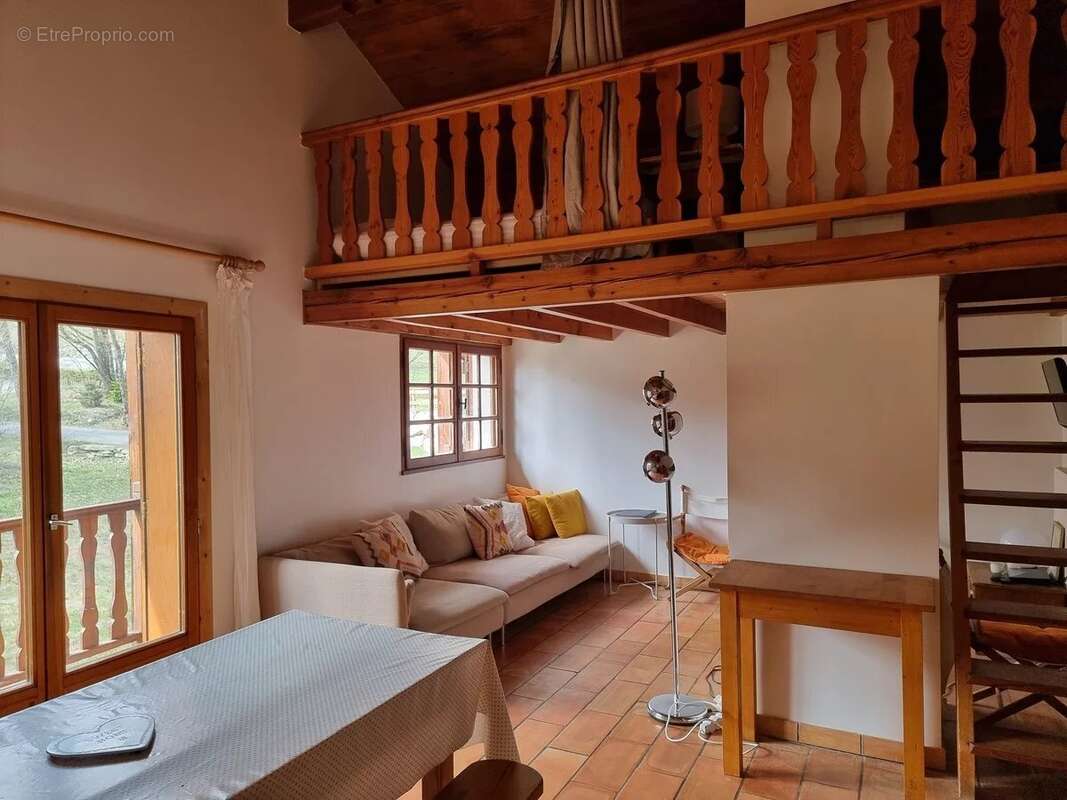 Maison à LA SALLE-LES-ALPES