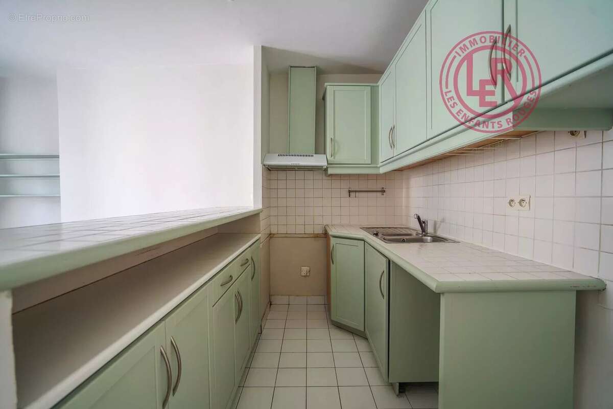 Paris 11ème - Roquette / Voltaire - Appartement 4 pièces en dernier étage avec ascenseur - photo 7