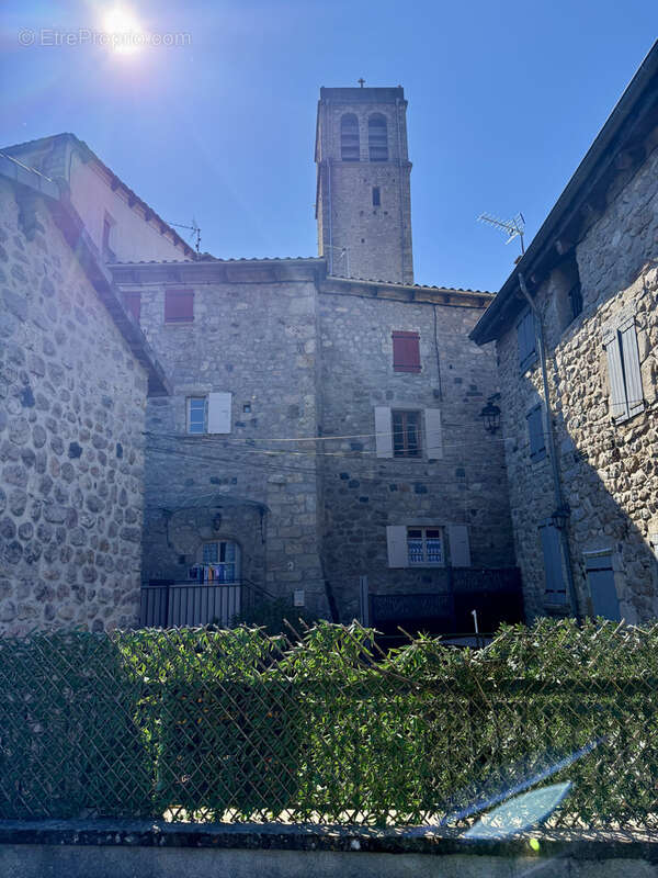 Appartement à ANTRAIGUES-SUR-VOLANE