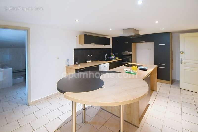 Appartement à AUDUN-LE-ROMAN