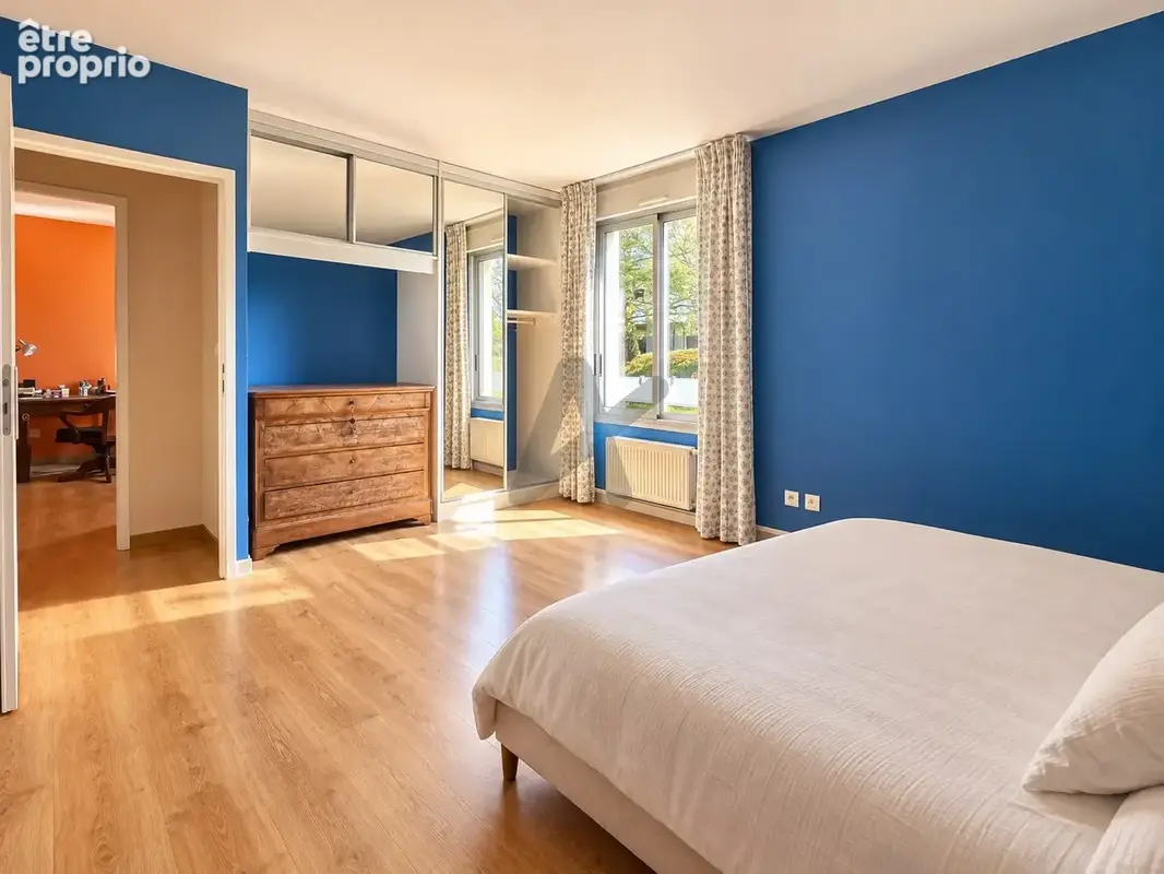 Hyper Centre Charbonnières - Appartement 5P 108m2 avec terrasse, au calme et sans vis-à-vis - photo 9