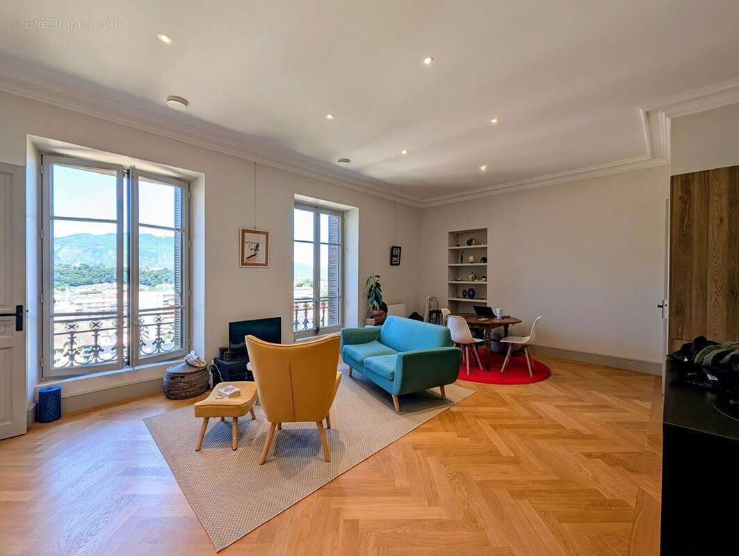 Appartement à AIX-LES-BAINS