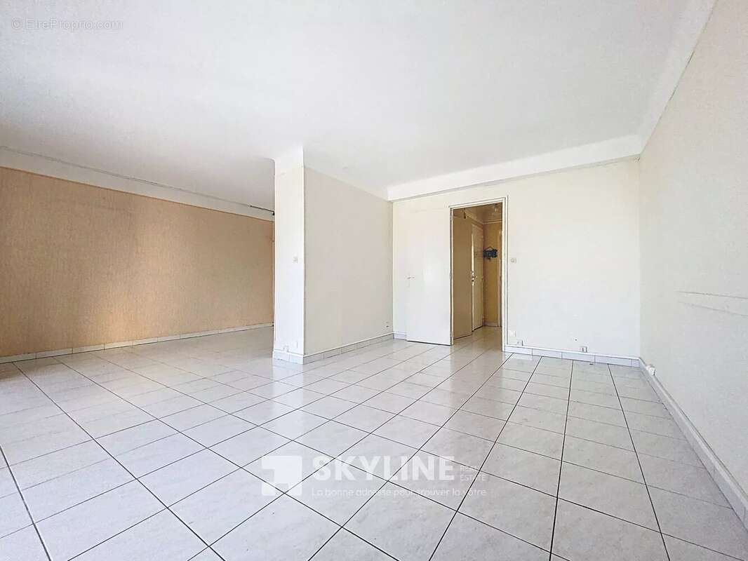 Appartement à MARSEILLE-7E