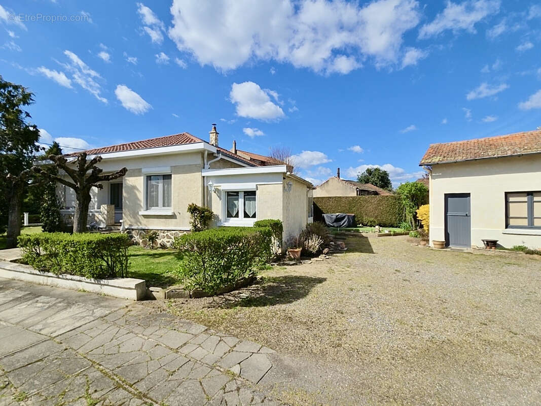 Maison à SAINTE-FLORINE