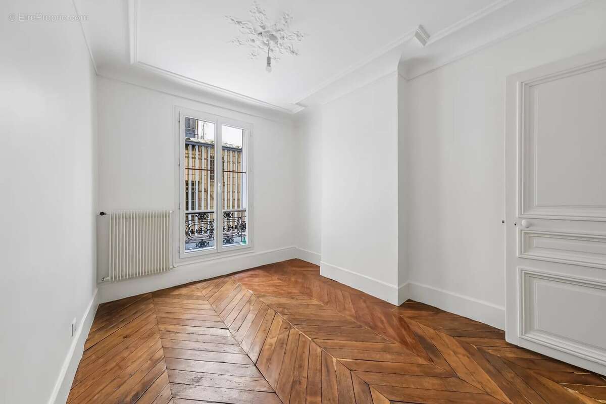 Appartement à PARIS-9E