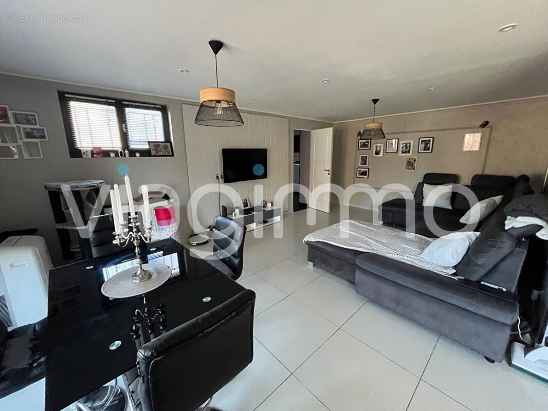 Appartement à VENISSIEUX