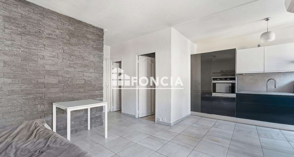 Appartement à VILLENEUVE-LOUBET