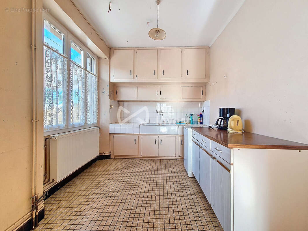 Maison à ANGLARS-SAINT-FELIX