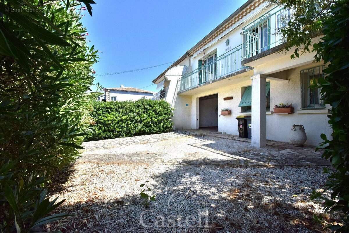 Villa traditionnelle T4, garage et piscine au calme... - photo 14