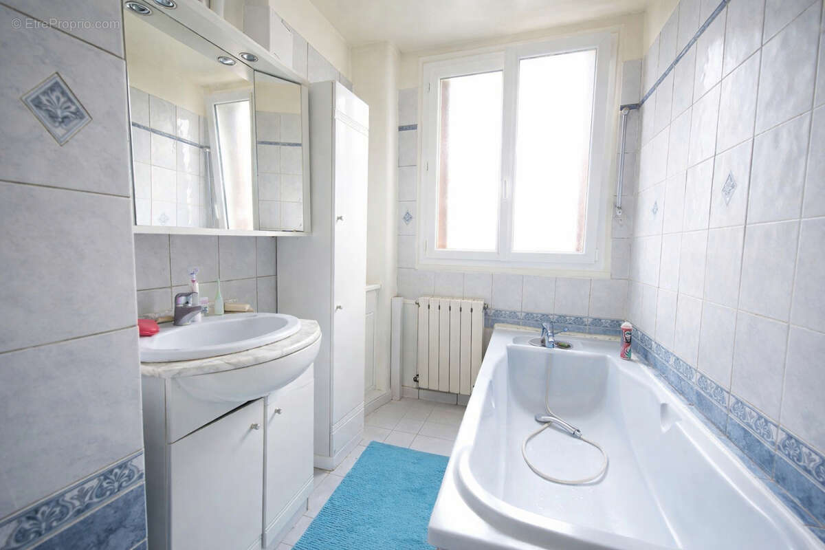Appartement à COLOMBES