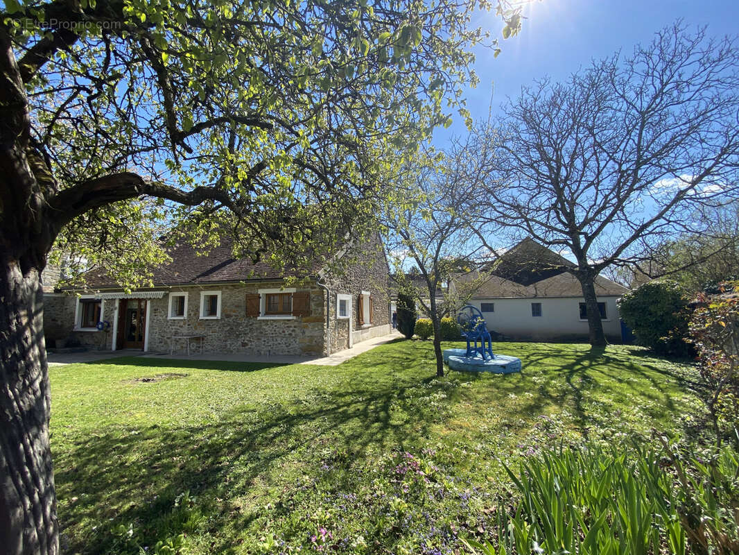 Maison à LA CHAPELLE-RABLAIS