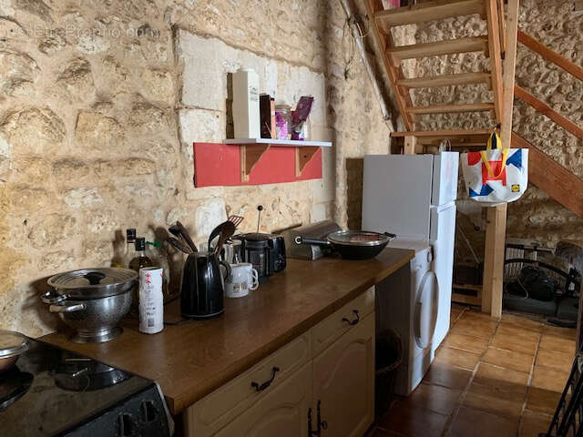 Maison à SAINT-THOMAS-DE-CONAC