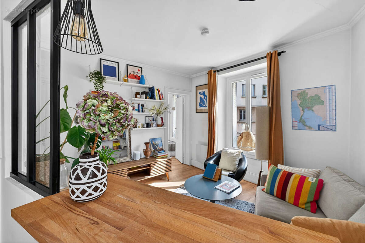 Appartement à PARIS-20E